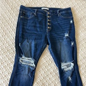 Kancan ankle capri jeans. Dark blue and stretchy material